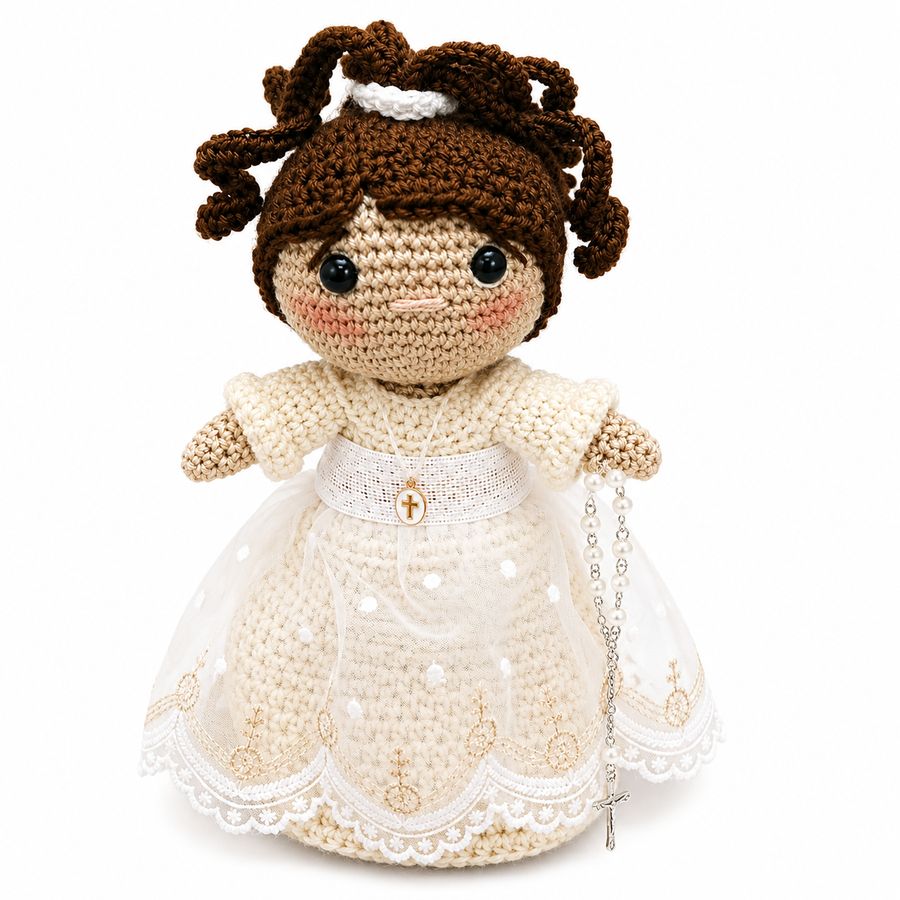 Muñeca de comunión con lazo blanco y vestido de encaje crema